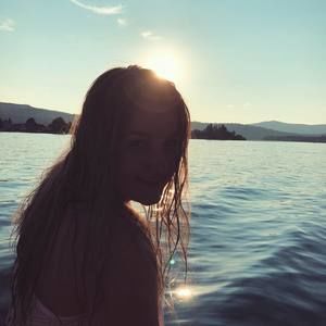 Meet your Posher, Katelyn